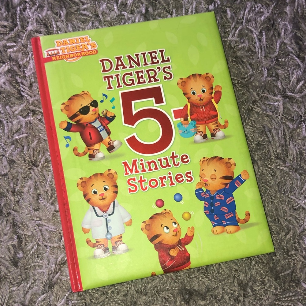 Hardcover Daniel Tiger’s 5 Minute Stories